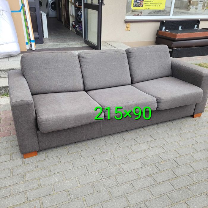 Kanapa z funkcją spania. Możliwy transport