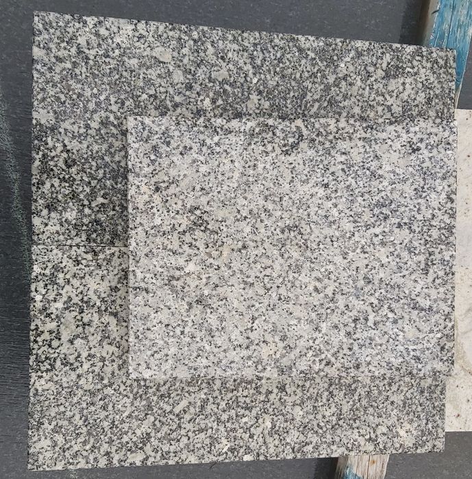 Urnowy  Strzegom  60x60  literki 1 osob