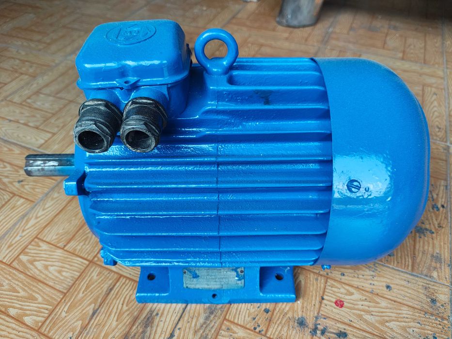 Witam posiadam silnik elektryczny do sprzedania 7,5 kw