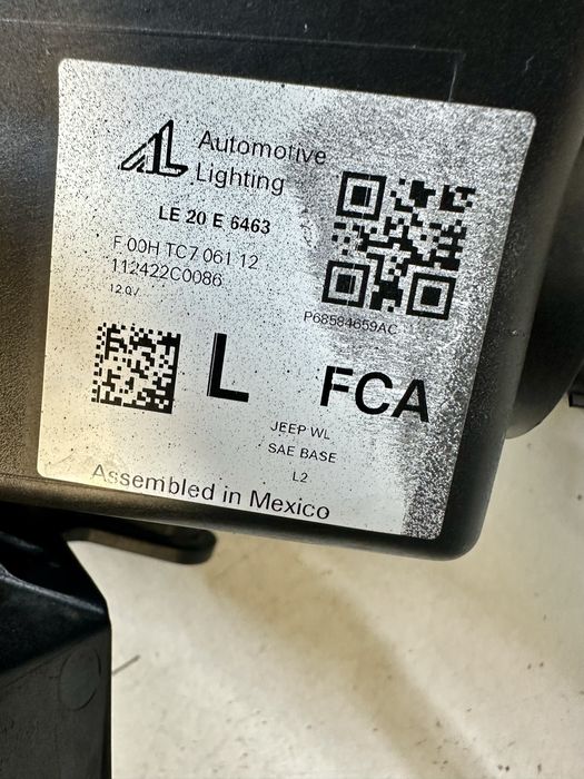 Фара ліва Jeep Grand Cherokee 2021 2022 2023 USA