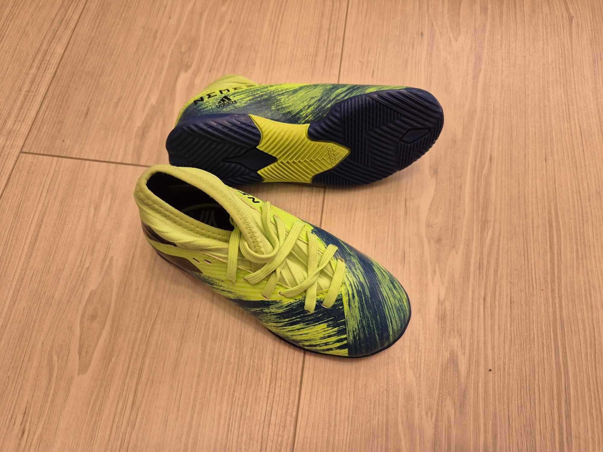 Buty piłkarskie halówki Adidas Nemeziz 19.3 IN sala FV4010 rozmiar 28