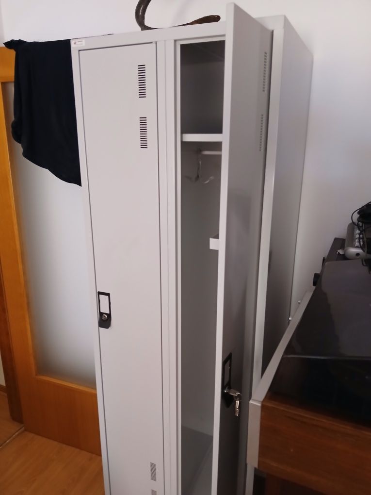 Cacifo metal c/ dois compartimentos