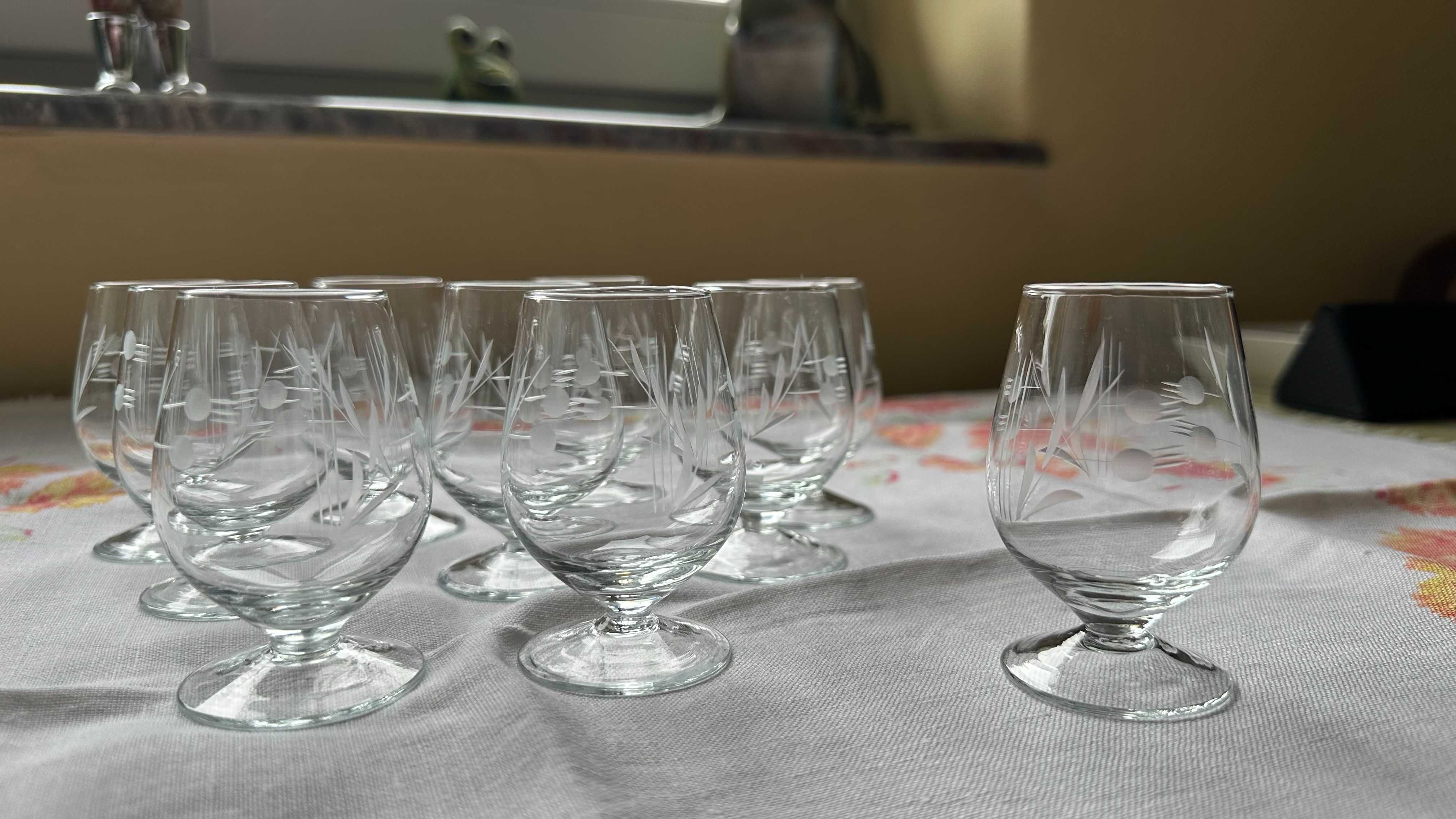Kieliszki do koniaku, brandy z rżniętego szkła