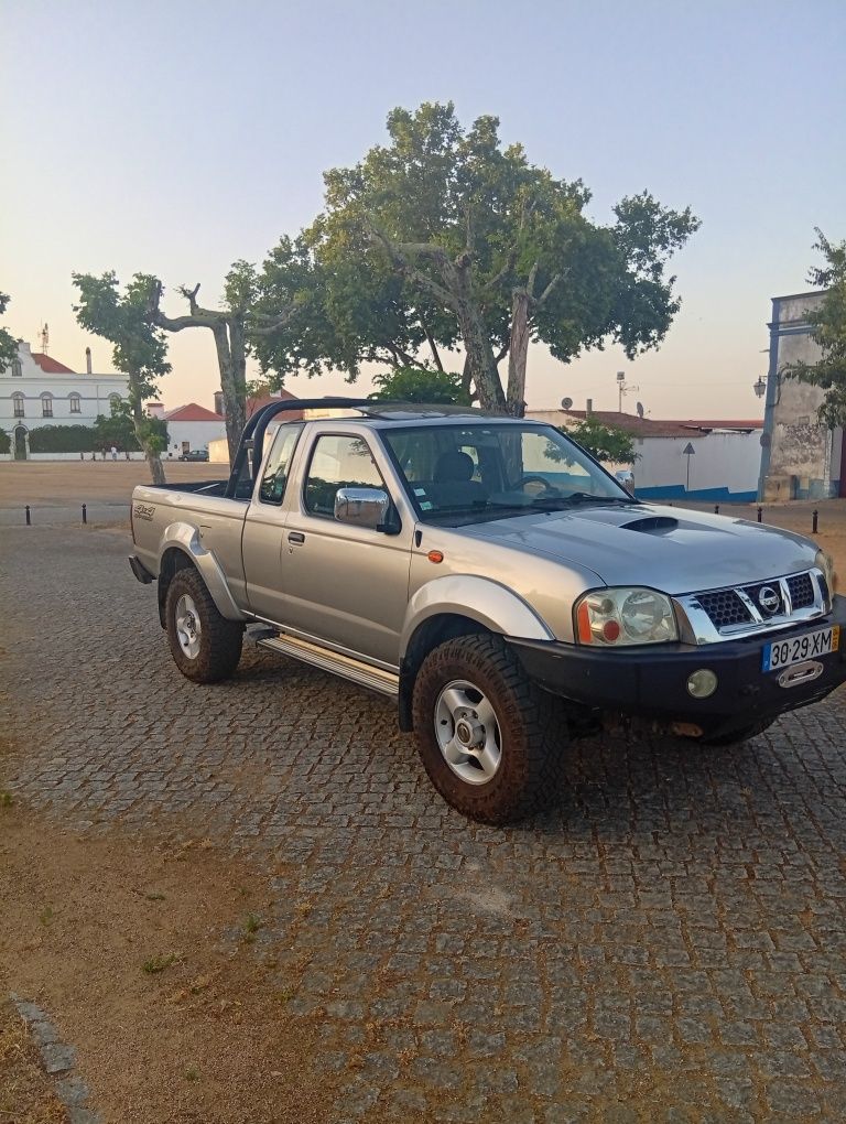 Nissan Navara Pickup 2.5 4x4