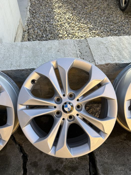 Оригінал Титани BMW X1