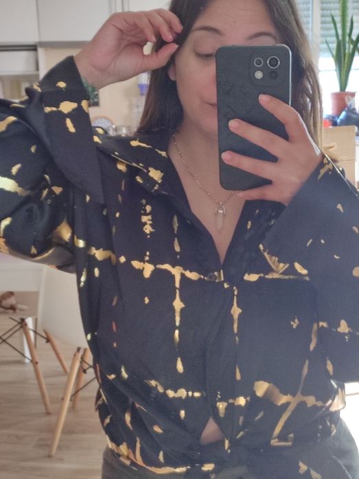 Camisas (3 cores disponíveis)