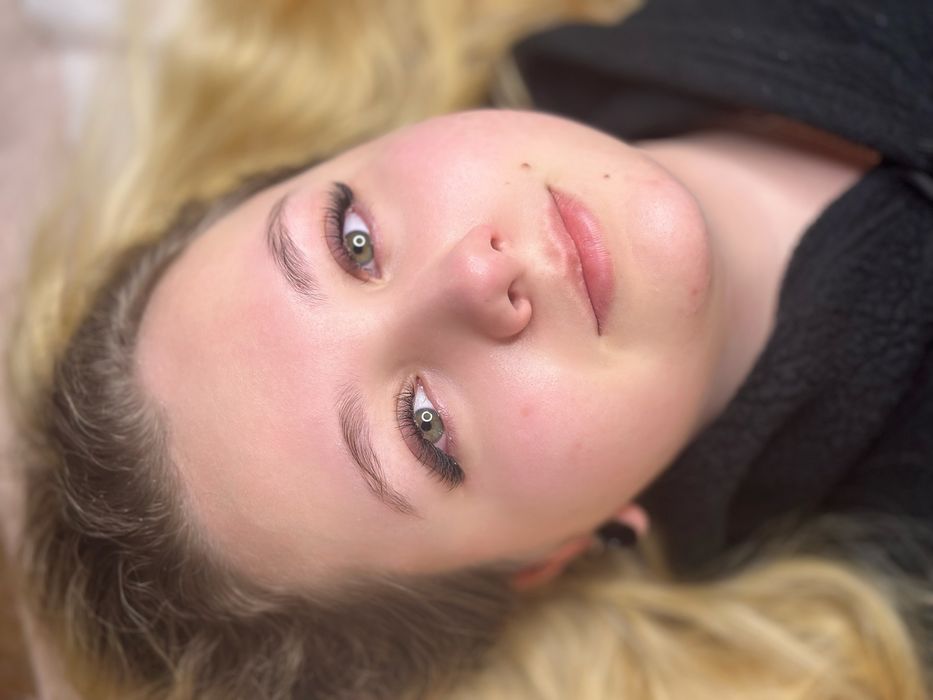 Наращивание ресниц , ламинирование ресниц бровей