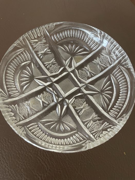 Talerzyki kryształowe deserowe