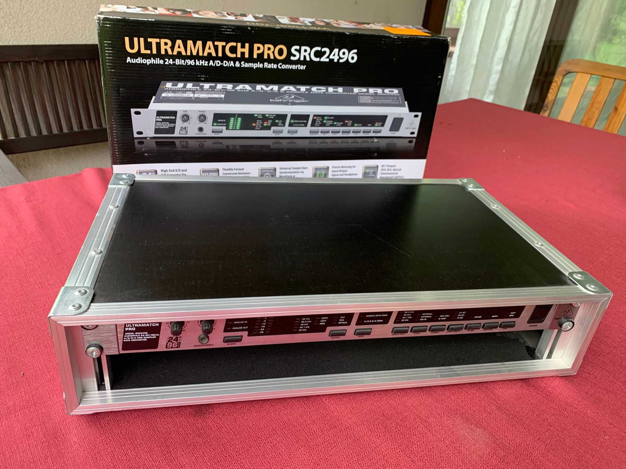 Behringer UltraMatch PRO SRC2496 + Case Rack 2U