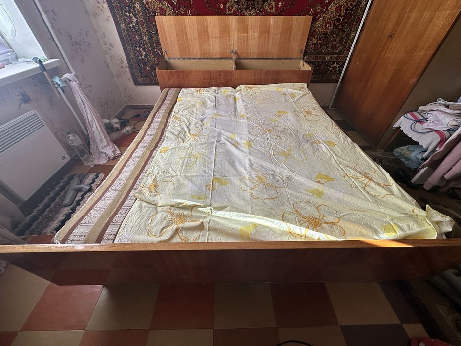 Кровать двуспальна