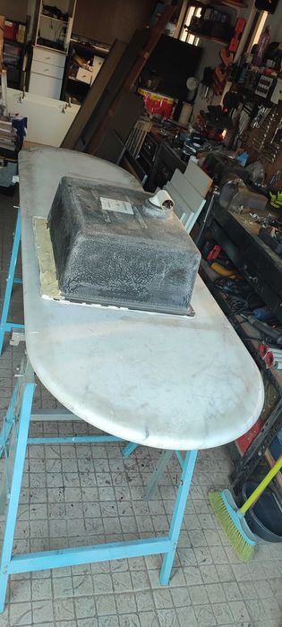 Pedra para bancada de cozinha com pia cerâmica incorporada