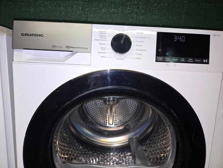 Suszarka Grundig z pompą ciepła.9 kg A 3+.LCD.Bęben podśw. Gwar.