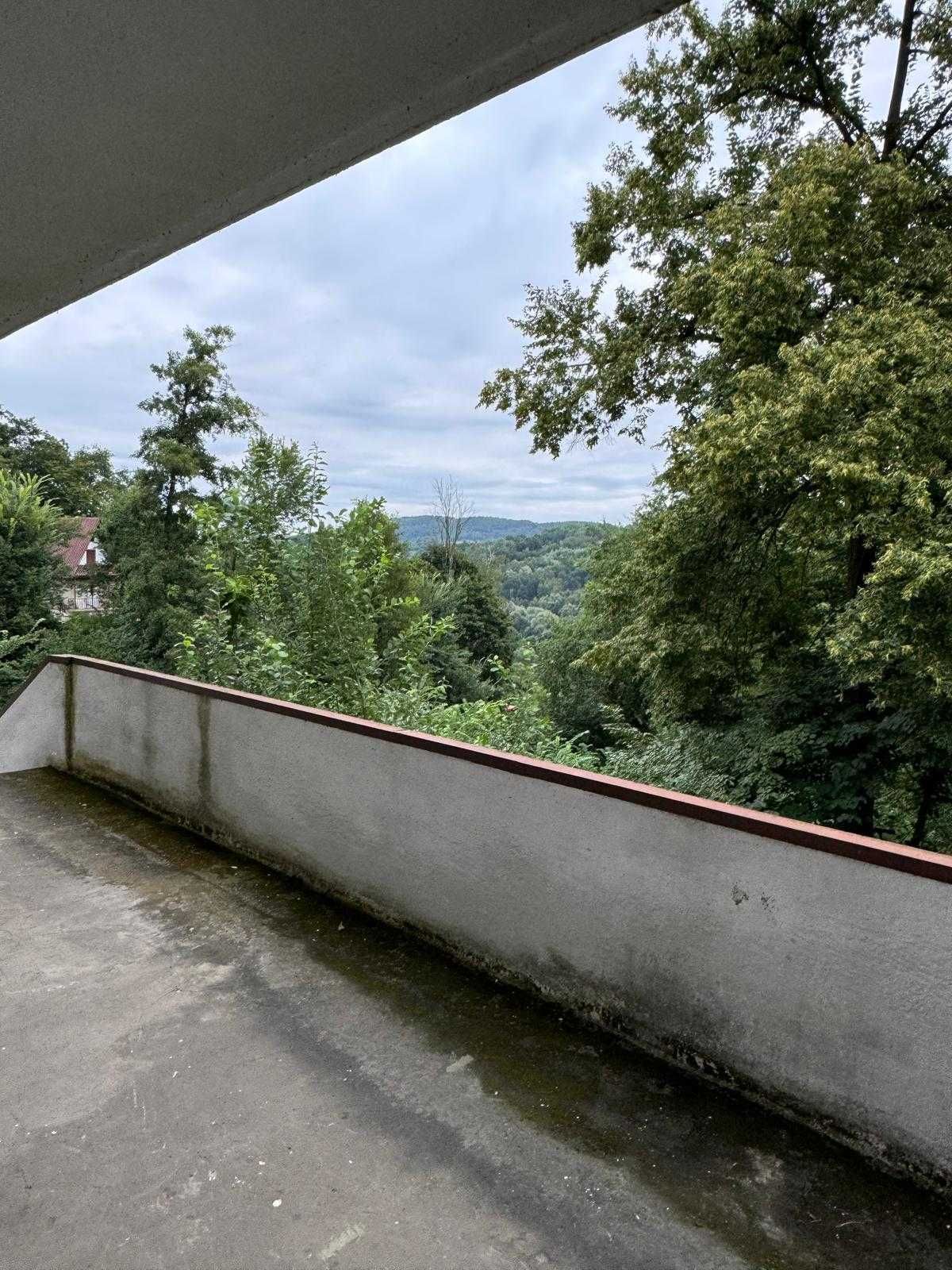 pensjonat obiekt wypoczynkowy w Czchowie 500 m2 22 ary