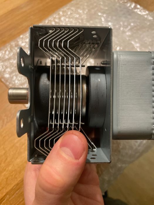 Magnetron (Electrolux Aeg) Nowy!