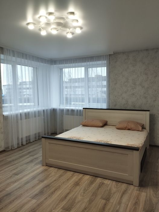 Вільна сьогодні Центр Люкс 1-но кімнатна