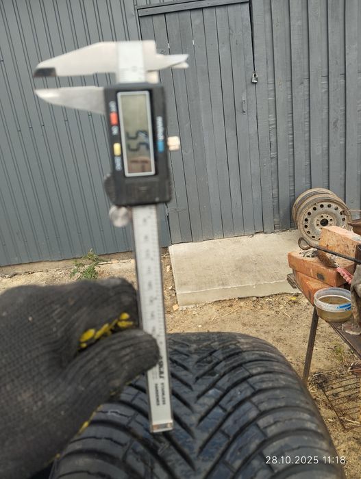 Зимові шини 205-55-r16