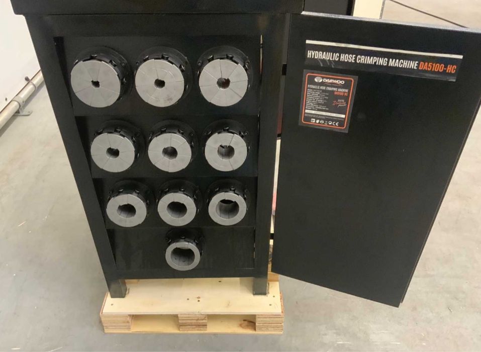 Maquina cravar tubos hidraulicos