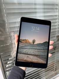 Продам iPad  мини 4