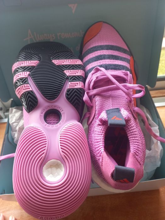 Sapatilhas  basquetebol  adidas novas