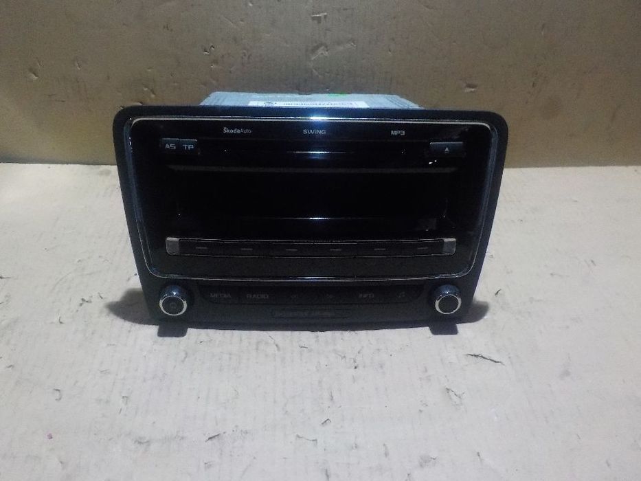 SKODA SUPERB II RADIO 3T0035161B