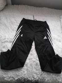 Spodnie dresowe Adidas M czarne