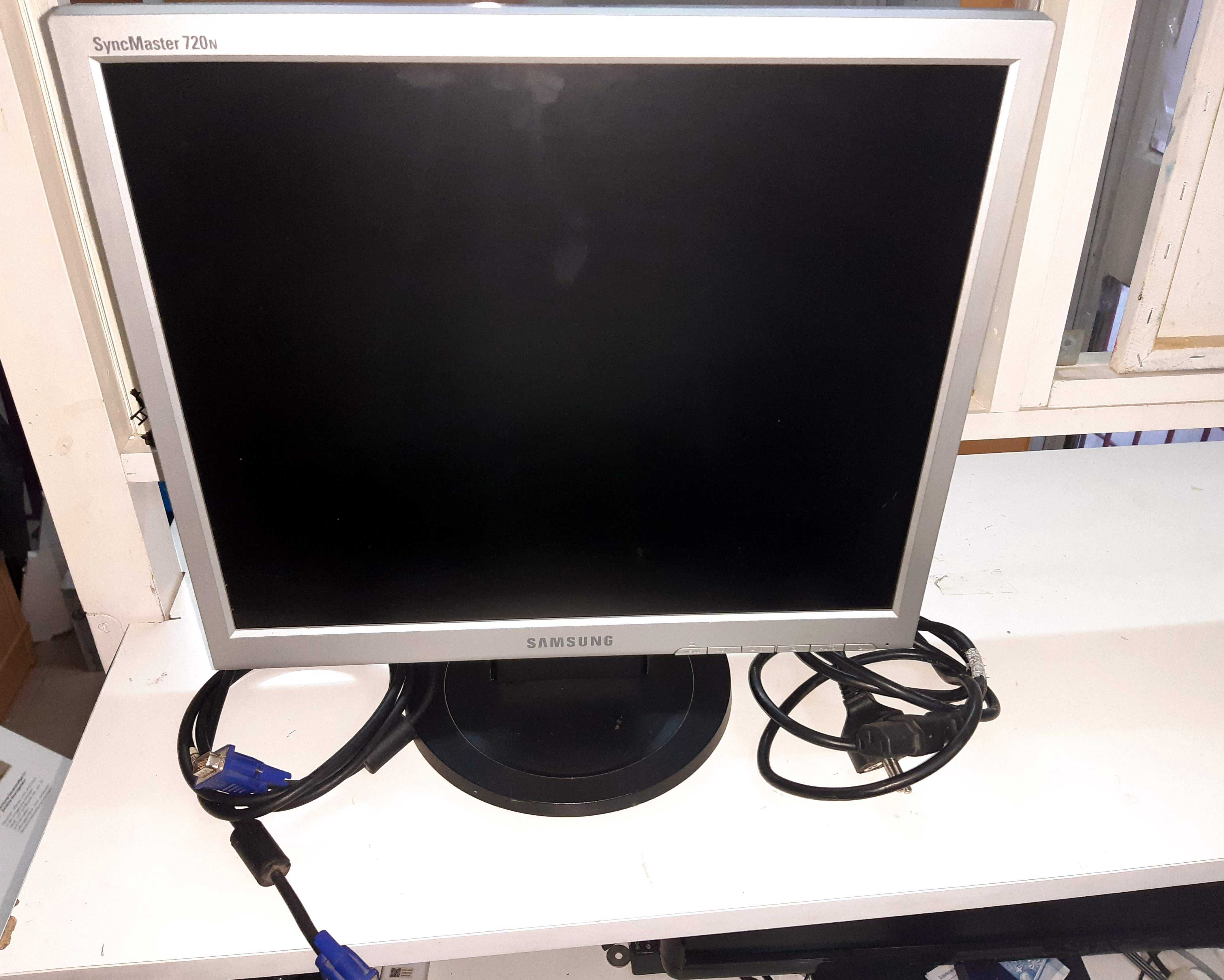 Monitor TFT-LCD Samsung SyncMaster 720N 17" 1280x1024