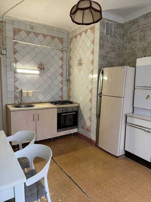 Продам 2к квартиру 56м2 метро Тракторный завод/ХТЗ, Масельского,