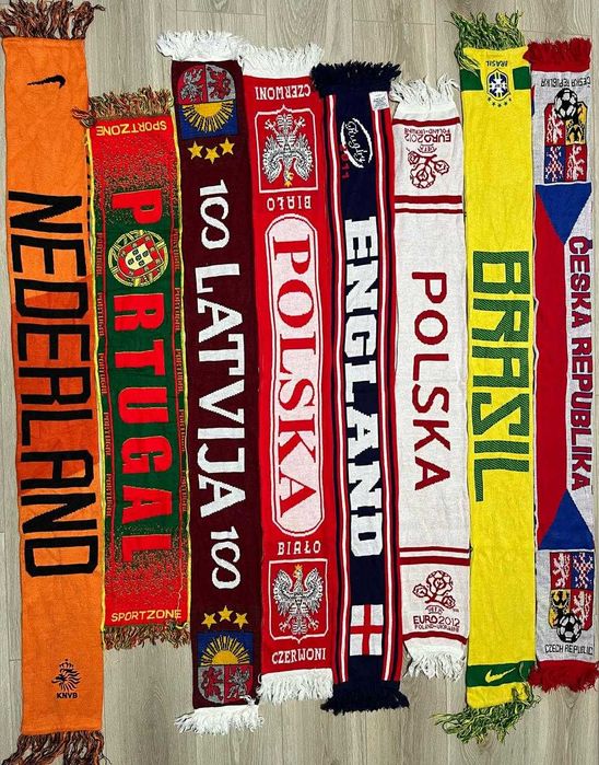 Шарфи / рози футбольних клубів