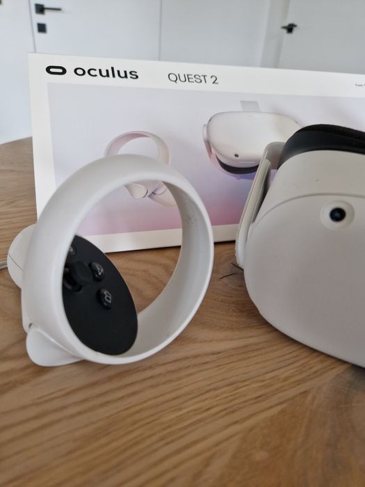 Oculus quest 2, 256 GB,2 gry /Superhot, Beat Saber/