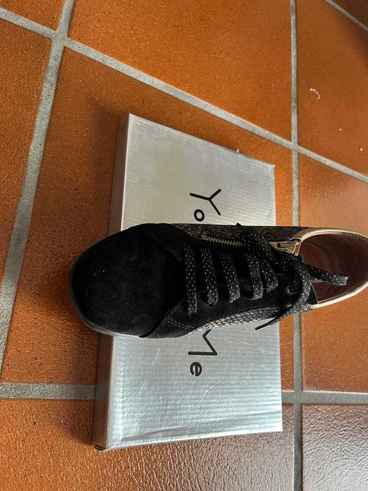 Sapatilhas como novas de camurça