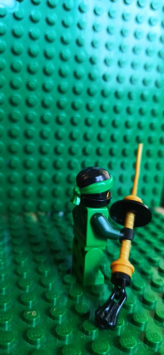 Lego figurka Ninjago - njo516 Lloyd Hunted Green Wrap