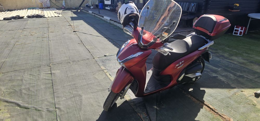 Honda SH-350 promo