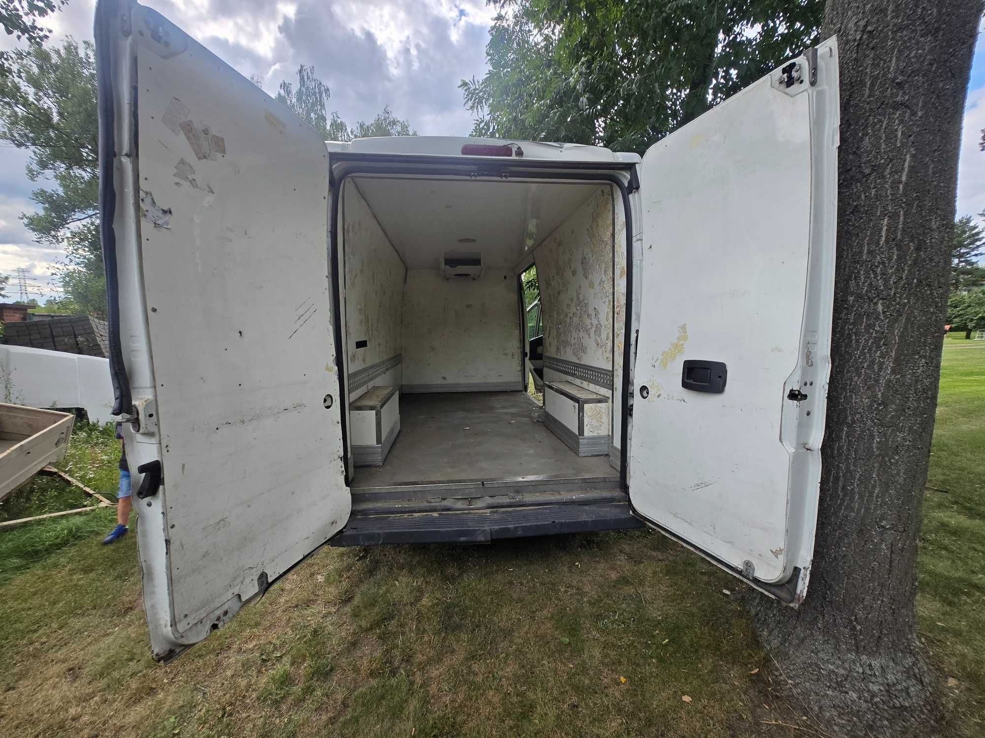 Zabudowa busa Chłodnia Izoterma Carrier Fiat Ducato, Jumper Boxer lift