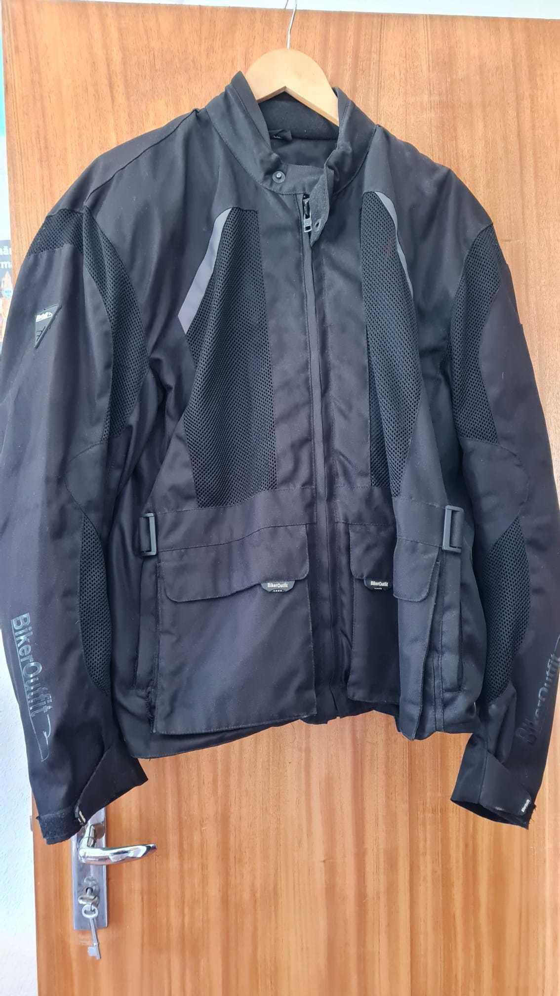 Casaco de Mota XXL 
XXl pequeno.

Preço negociável.
