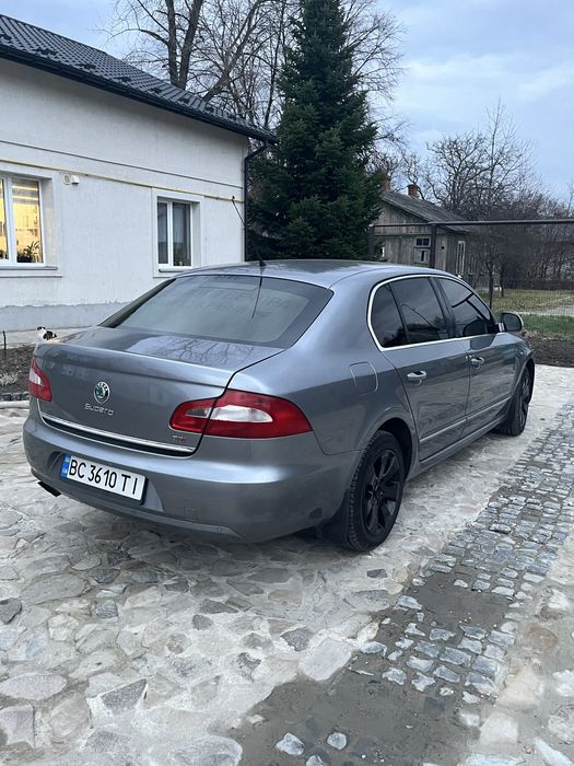 Skoda Superb 2.0 дизель, автомат