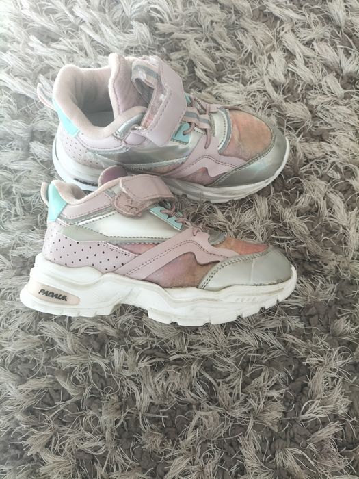 Sprzedam buty dla dzieci