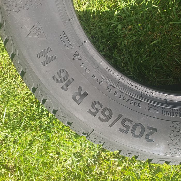 Nowe opony zimowe Continental 205/65/16