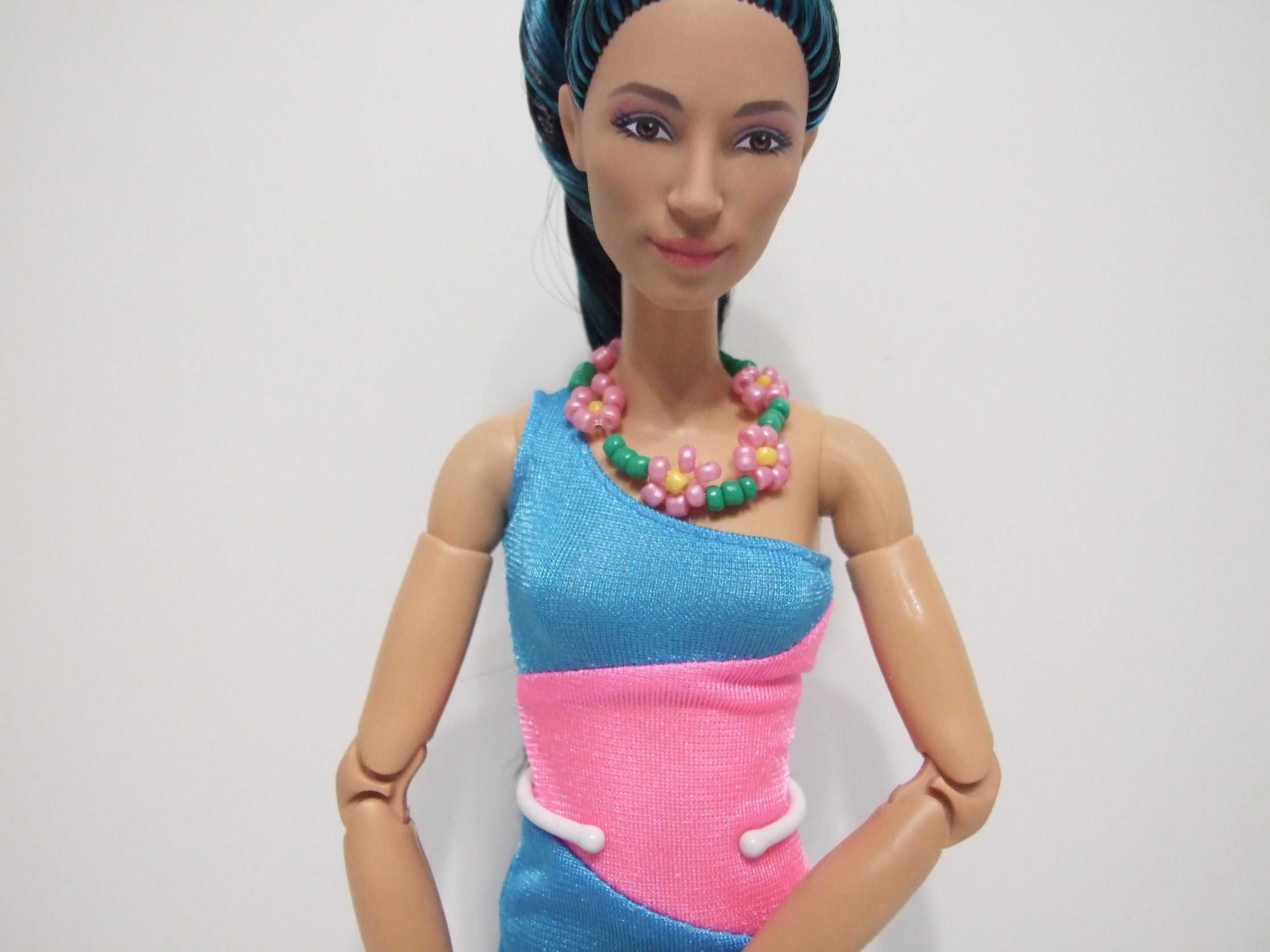 lalka Barbie Mattel made to move mtm ze stojakiem