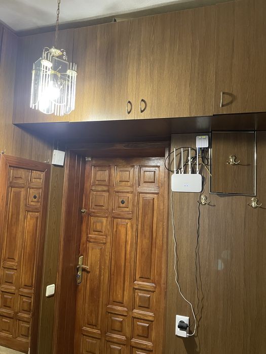 Продам прихожую  б/у