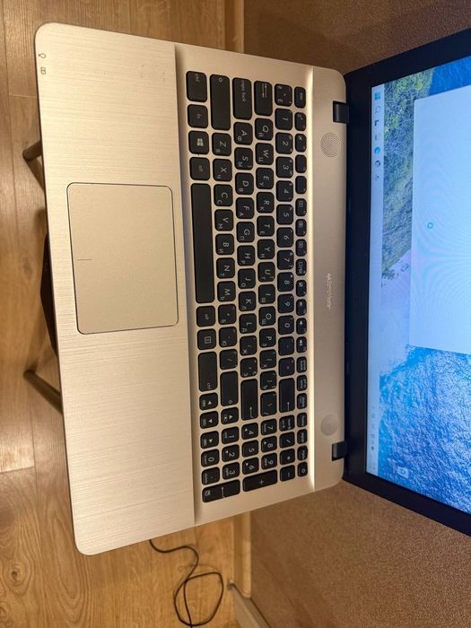 Ноутбук ASUS X541S, Стан ідеал! Батарея тримає!
