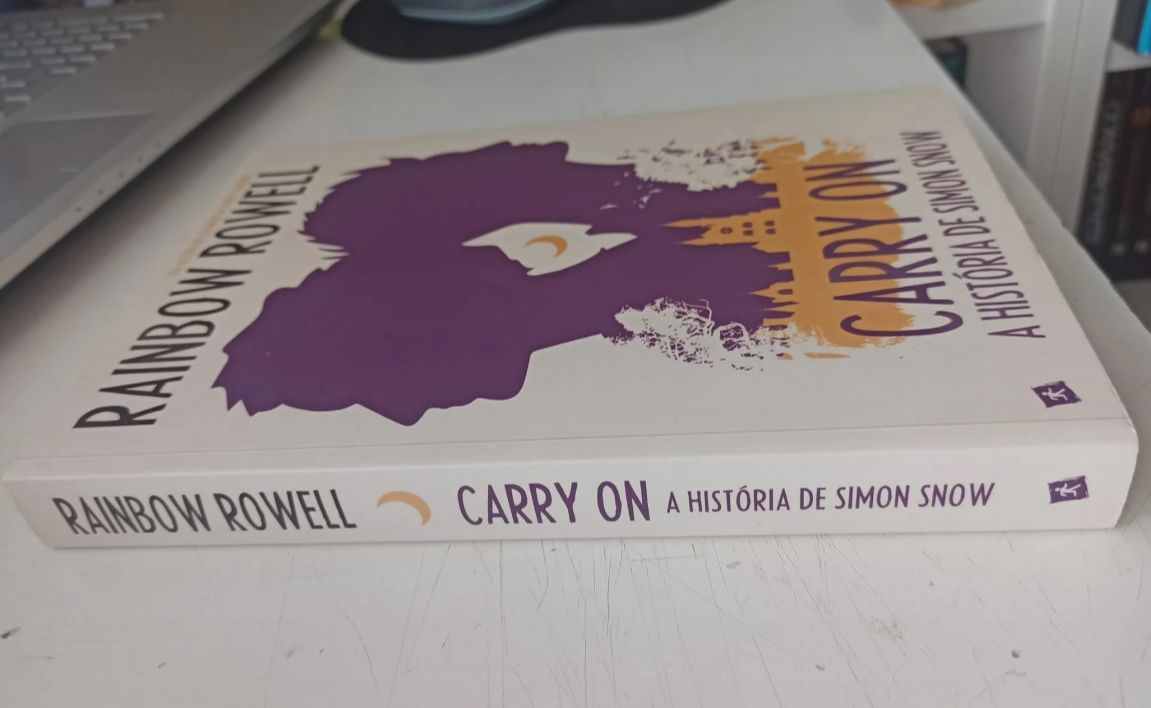 Carry on, a história de Simon Snow