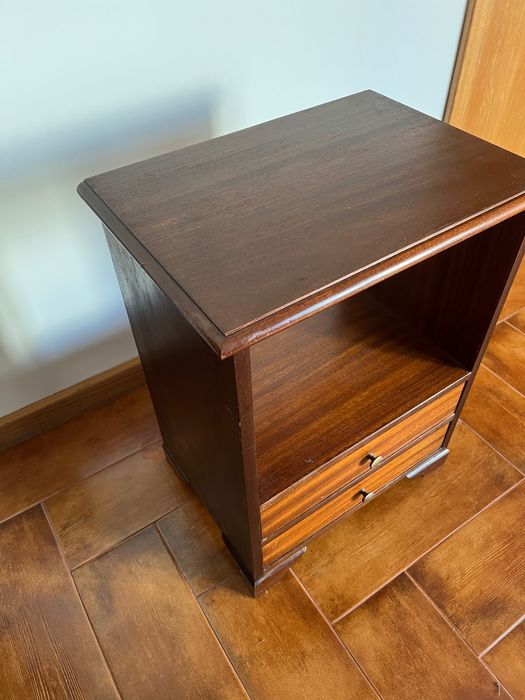 Mesa de cabeceira madeira