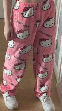 Hello Kitty spodnie piżama dresowe różowe
