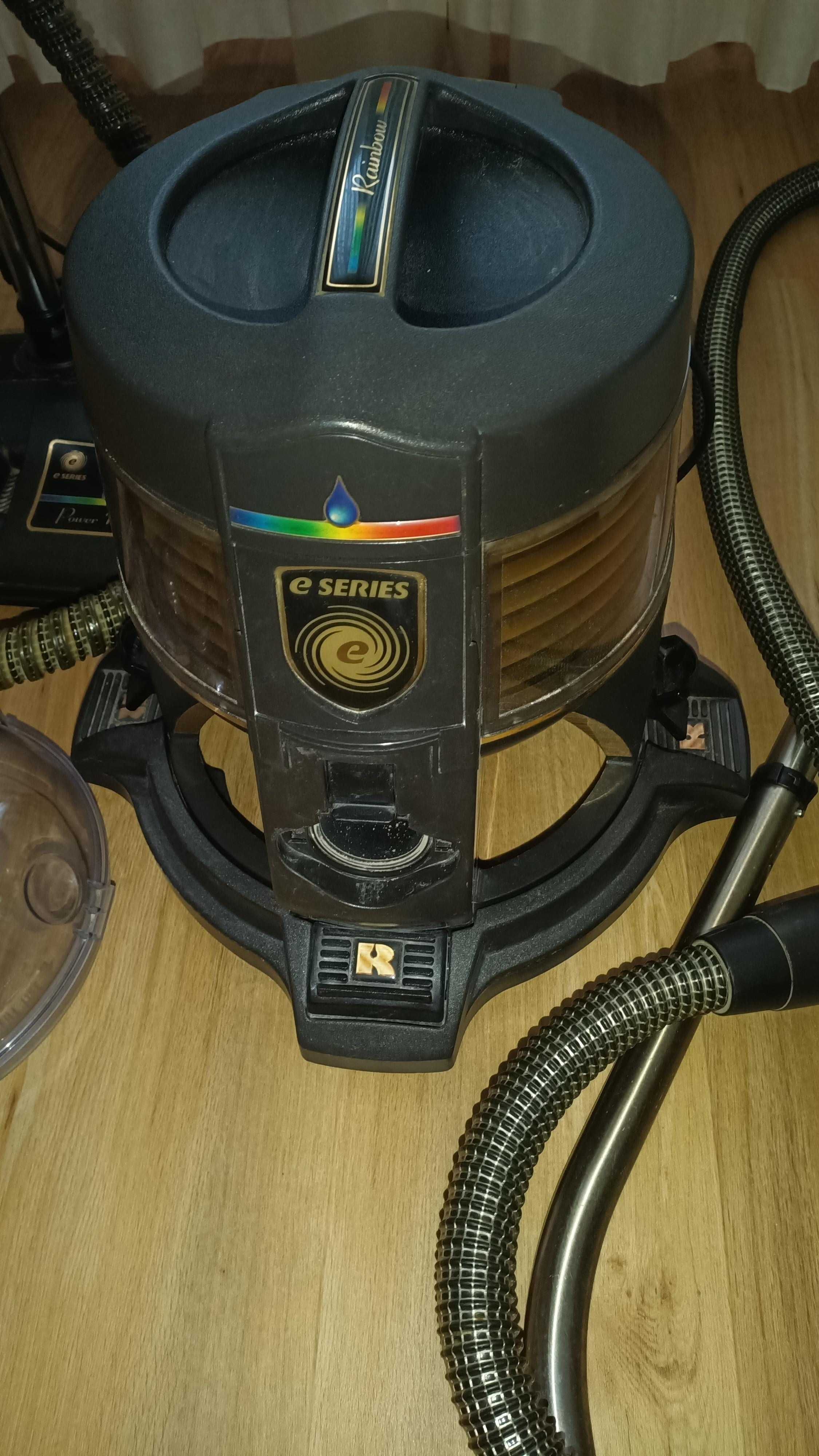 Aspirador RAIBOW com acessórios