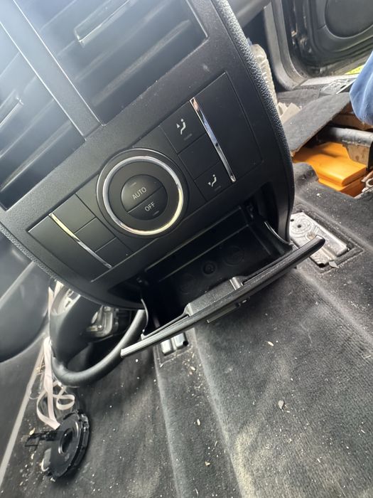 Подлокотник  оригенал Мерседес мл 164