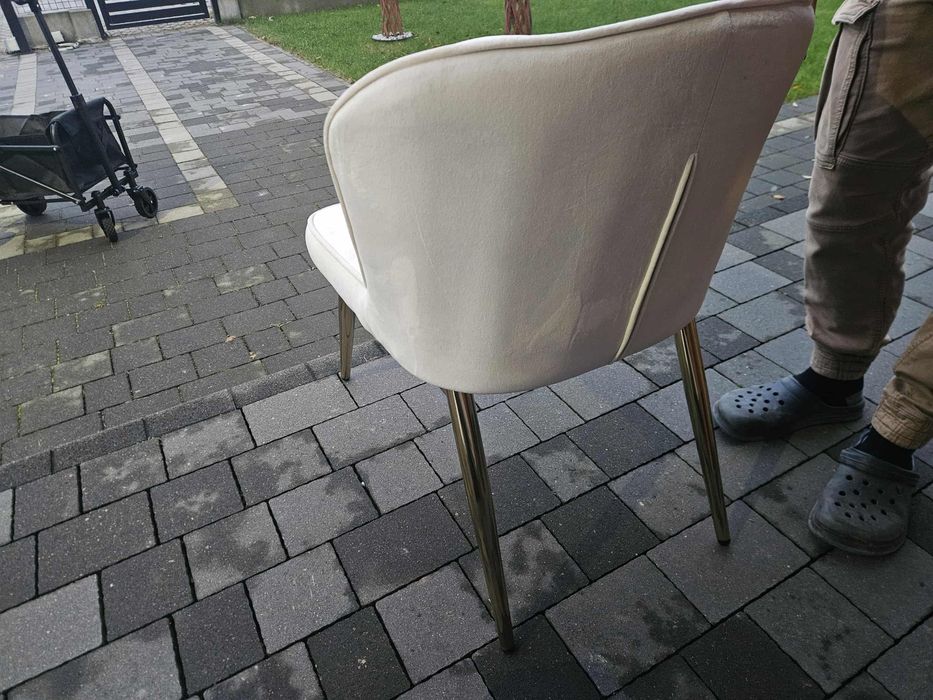 Zestaw dwóch krzeseł do jadalni, kuchni