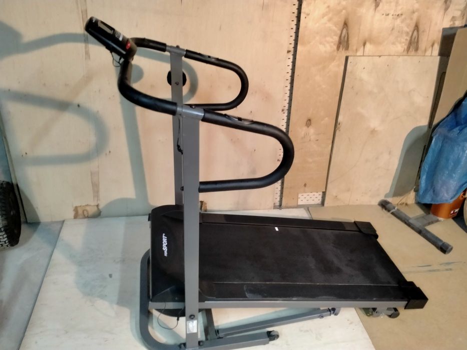 Bieżnia mechaniczna do chodzenia, składana