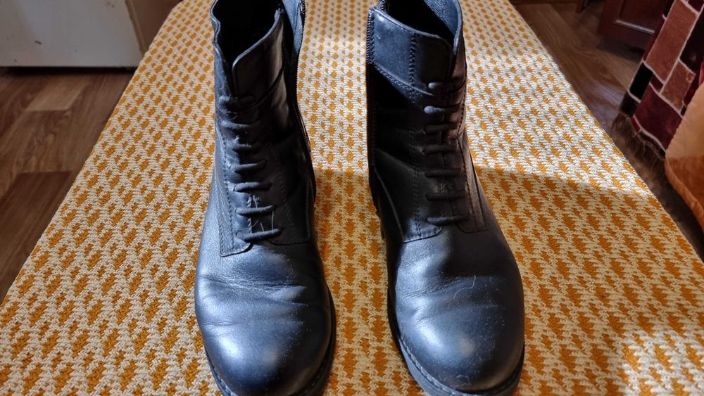 Жіночі осінні полусапожки з натуральної шкіри