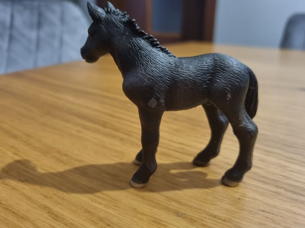 Źrebak schleich figurka