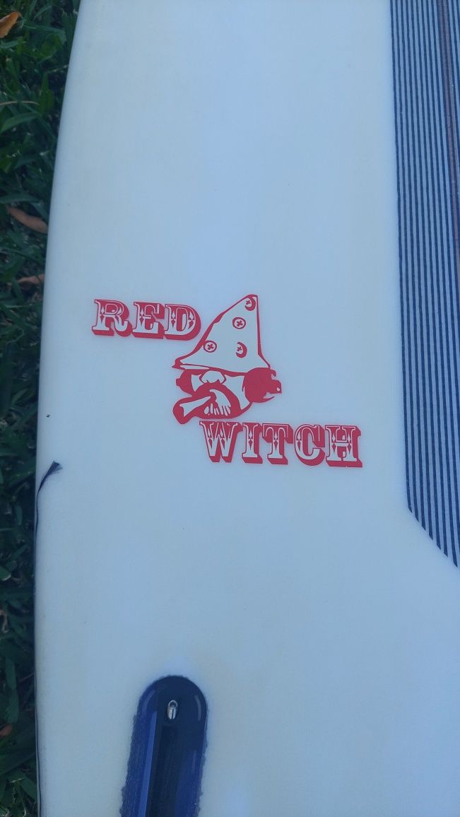 Prancha surf Manual Surfboboards 5'10 Red Witch com  32 L